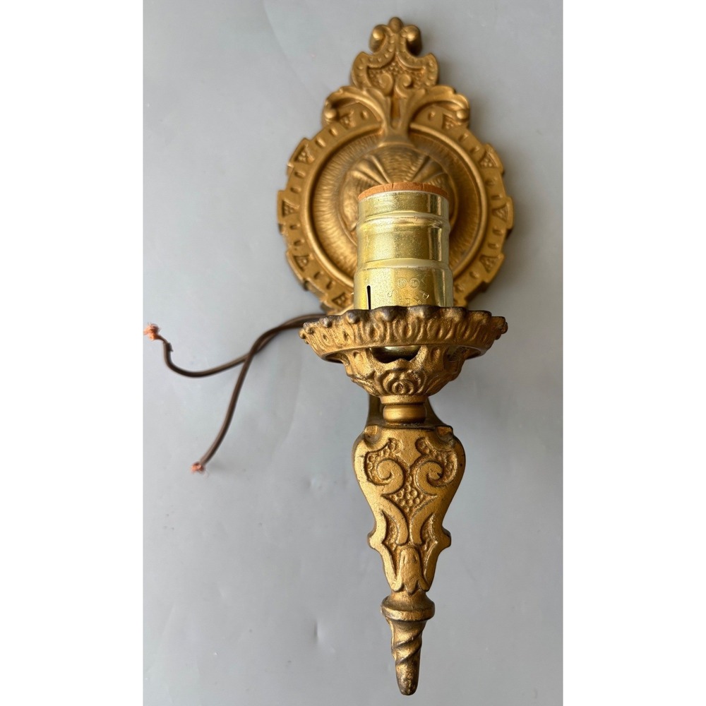 Antique Capco Ornate Brass Cast Metal Wall Sconce Light Fixture Baroque